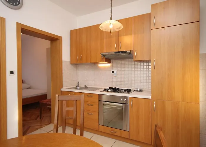 Seaside Apartments With A Swimming Pool Okrug Donji, Ciovo - 8664 Trogir