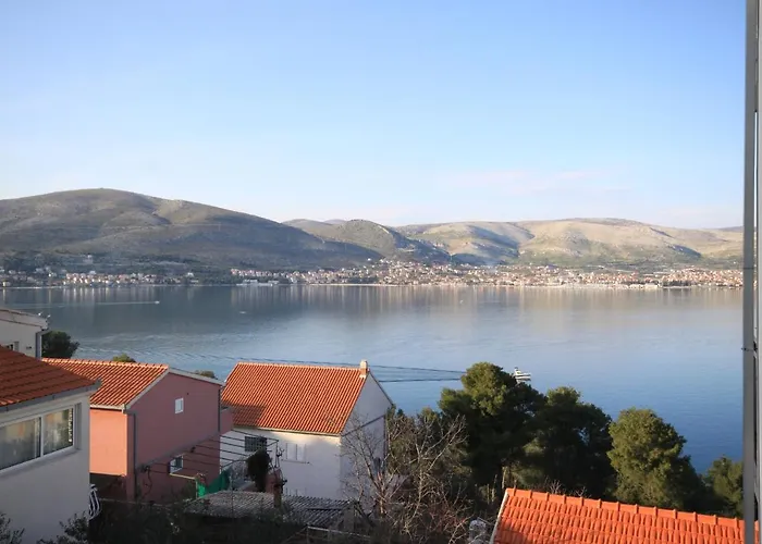 Seaside Apartments With A Swimming Pool Okrug Donji, Ciovo - 8664
