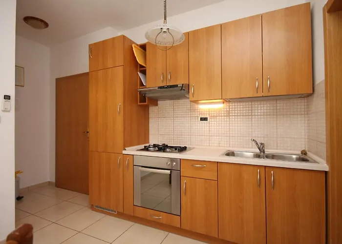 Apartment Seaside Apartments With A Swimming Pool Okrug Donji, Ciovo - 8664
