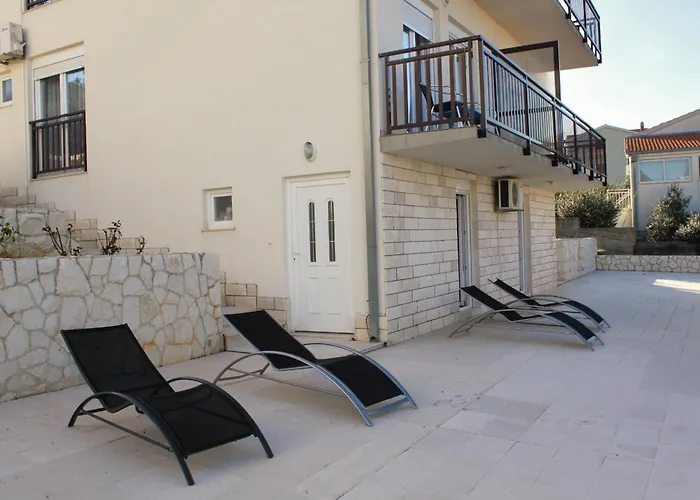 Seaside Apartments With A Swimming Pool Okrug Donji, Ciovo - 8664 *