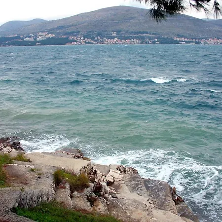 Appartement Seaside With A Swimming Pool Okrug Donji, Ciovo - 8664 Trogir