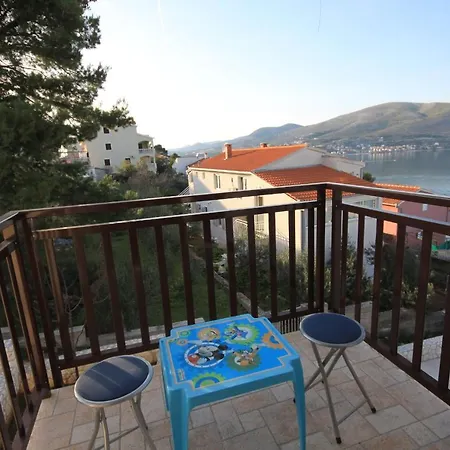 Apartament Seaside With A Swimming Pool Okrug Donji, Ciovo - 8664