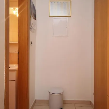 Seaside With A Swimming Pool Okrug Donji, Ciovo - 8664 Trogir