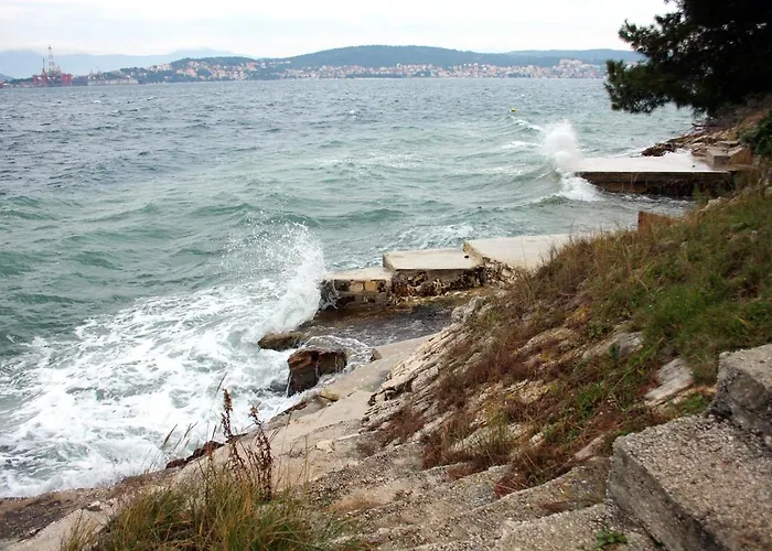 Appartement Seaside With A Swimming Pool Okrug Donji, Ciovo - 8664 *