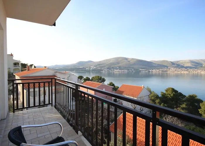 Appartement Seaside With A Swimming Pool Okrug Donji, Ciovo - 8664 *