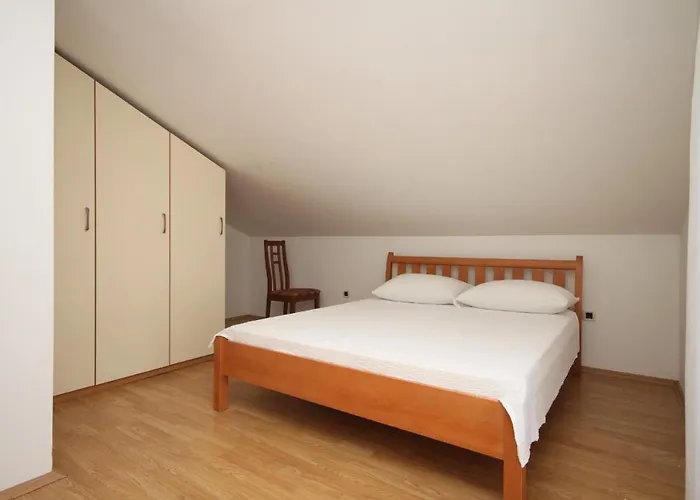 Seaside With A Swimming Pool Okrug Donji, Ciovo - 8664 Appartement