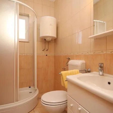 Seaside With A Swimming Pool Okrug Donji, Ciovo - 8664 Apartamento Trogir